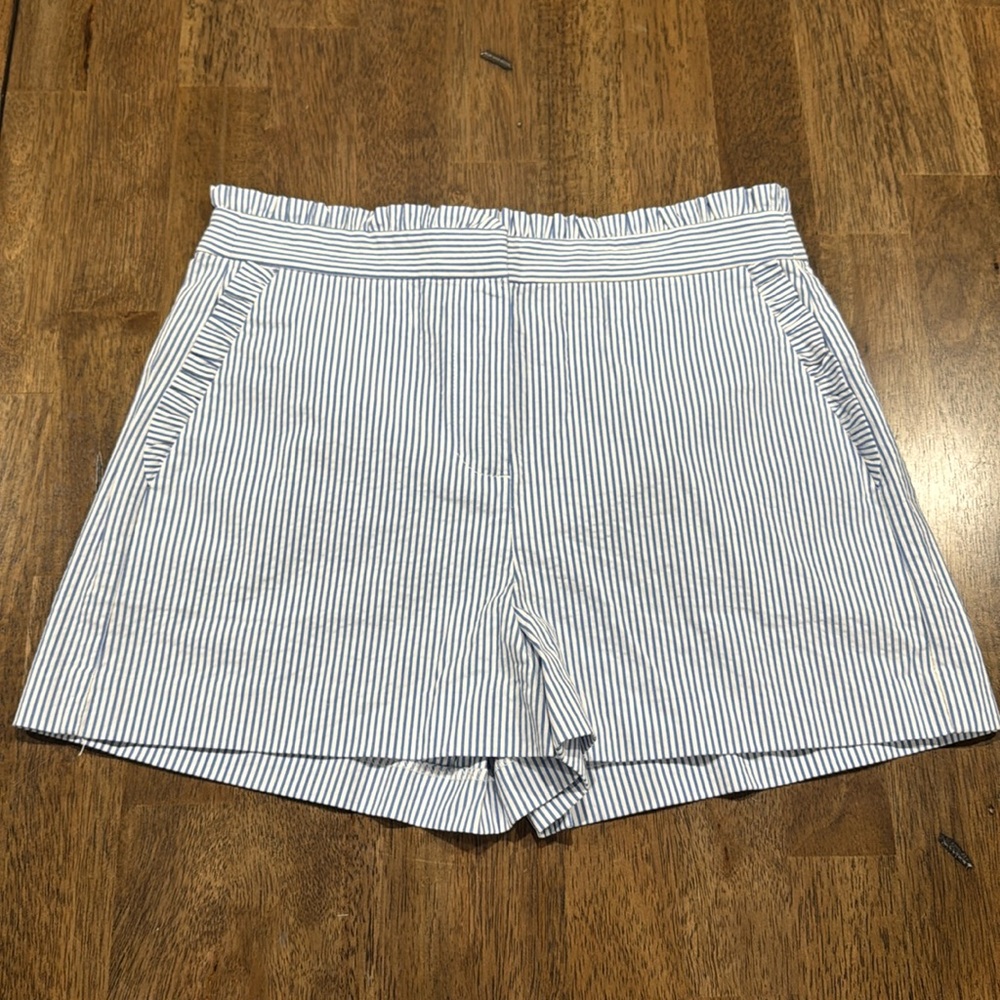JCREW size 2 seersucker shorts. Like New.